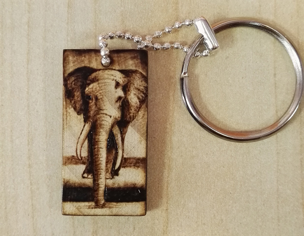 Portachiavi con ciondolo in legno | Elefante